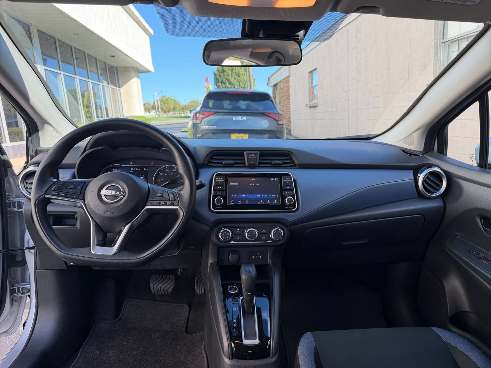 Used 2025 Nissan Versa SV FWD image 30