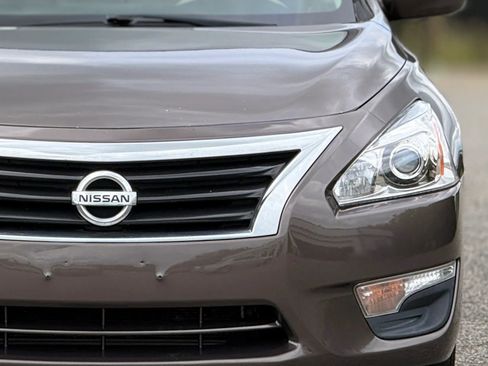 Used 2015 Nissan Altima 2.5 S FWD image 12