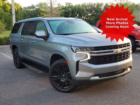 Used 2023 Chevrolet Suburban LS image 1