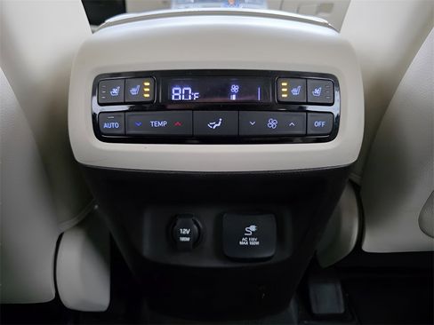 Used 2020 Hyundai Palisade Limited image 16