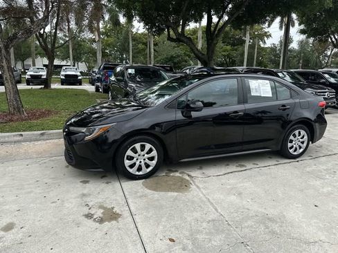 Used 2023 Toyota Corolla LE FWD image 38