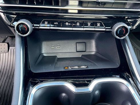 New 2026 Chevrolet Traverse Z71 w/ Driver Confidence Package image 18