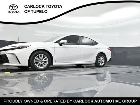 Used 2025 Toyota Camry SE FWD image 46