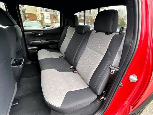 Used 2023 Toyota Tacoma TRD Off-Road image 24