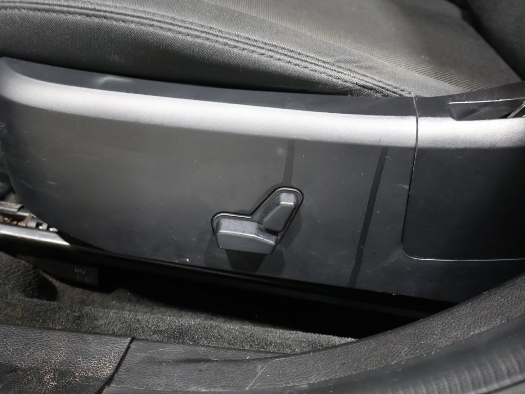 Used 2014 Dodge Avenger SE FWD image 11
