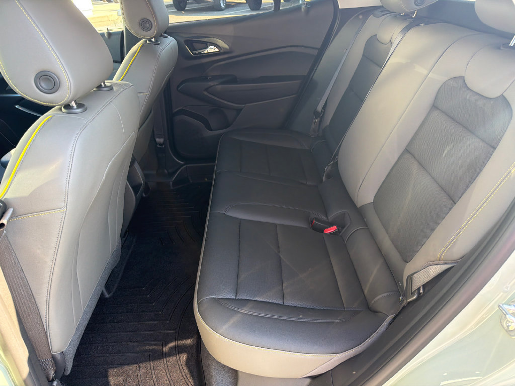 Used 2025 Chevrolet Trax ACTIV w/ Sunroof Package FWD image 20