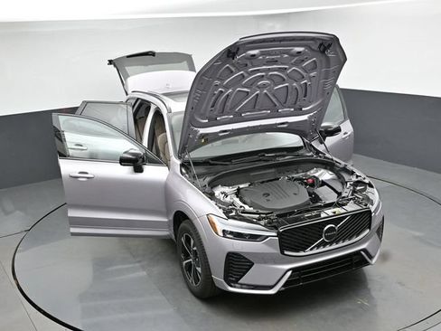 New 2026 Volvo XC60 B5 Core w/ Climate Package AWD/4WD image 46