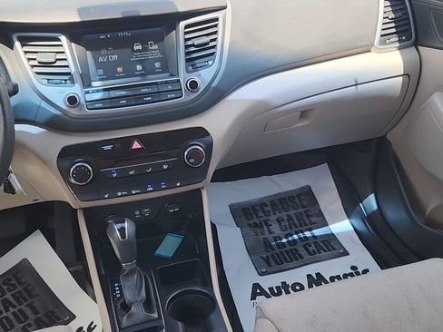 Used 2018 Hyundai Tucson SEL AWD/4WD image 11