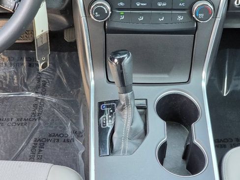Used 2017 Toyota Camry SE FWD image 28