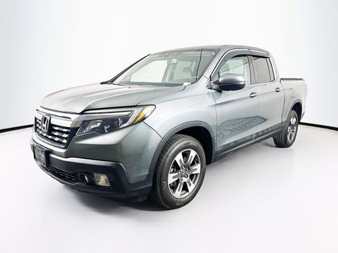 Used 2017 Honda Ridgeline RTL-T image 3