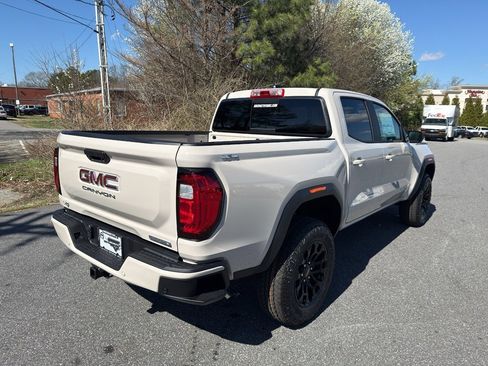 New 2026 GMC Canyon Elevation w/ Convenience Package image 5