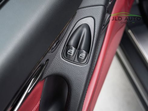 Used 2012 Mercedes-Benz SL 550 image 34