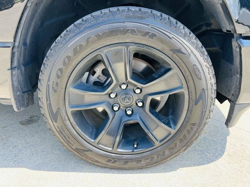 Used 2024 RAM 1500 Big Horn AWD/4WD image 40
