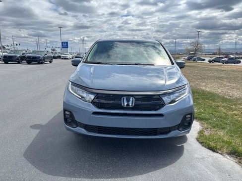 New 2026 Honda Odyssey Touring image 8
