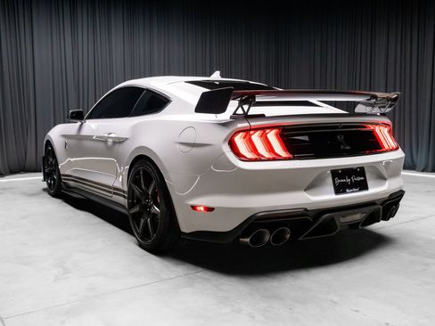 Used 2021 Ford Mustang Shelby GT500 w/ Carbon Fiber Track Pack RWD image 35