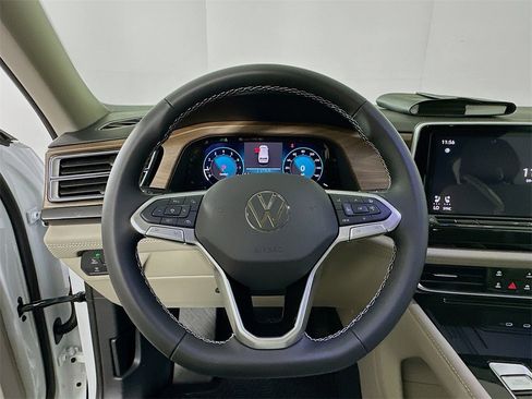 New 2026 Volkswagen Atlas SE image 18