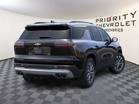 New 2026 Chevrolet Traverse LT w/ Sun and Wheel Package FWD image 4