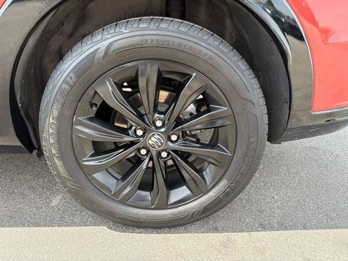 Certified 2024 Buick Envista Sport Touring w/ Convenience I Package FWD image 11