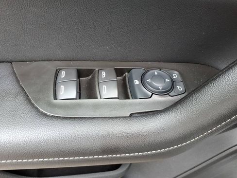 Used 2025 Chevrolet Blazer LT FWD image 24