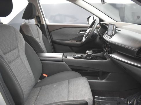 Used 2022 Nissan Rogue SV image 23