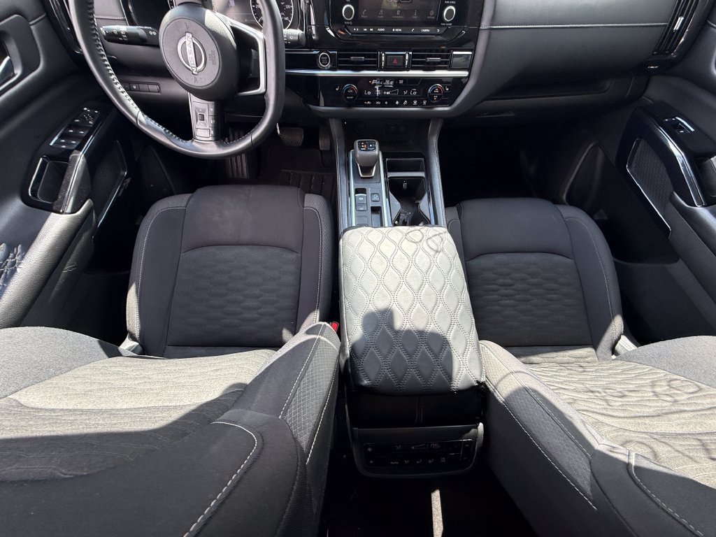Used 2022 Nissan Pathfinder SV FWD image 8