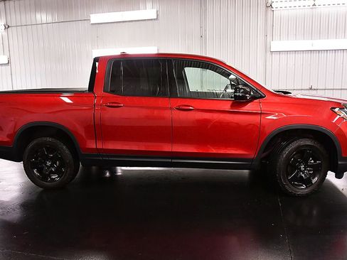 Used 2025 Honda Ridgeline Black Edition image 8