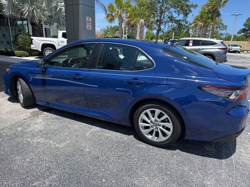 Used 2023 Toyota Camry LE FWD image 4