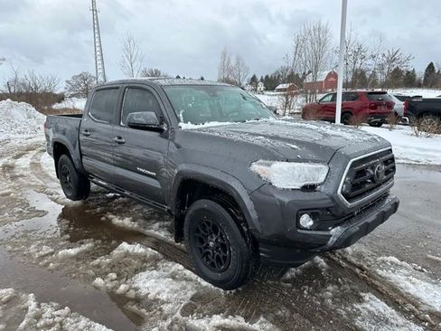 Used 2021 Toyota Tacoma SR5 image 4