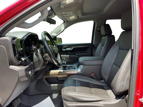 Used 2023 Chevrolet Silverado 1500 LT Trail Boss w/ Convenience Package II AWD/4WD image 16
