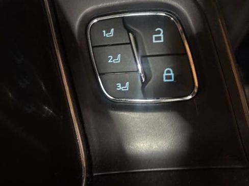 Used 2023 Ford F150 Lariat image 8