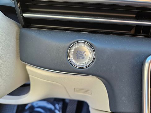 Used 2025 Genesis GV80 3.5T Prestige image 20