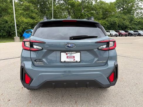Used 2024 Subaru Crosstrek 2.0i Premium AWD/4WD image 6
