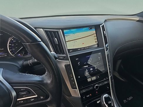 Used 2019 INFINITI Q60 3.0t Luxe w/ Essential Package image 15