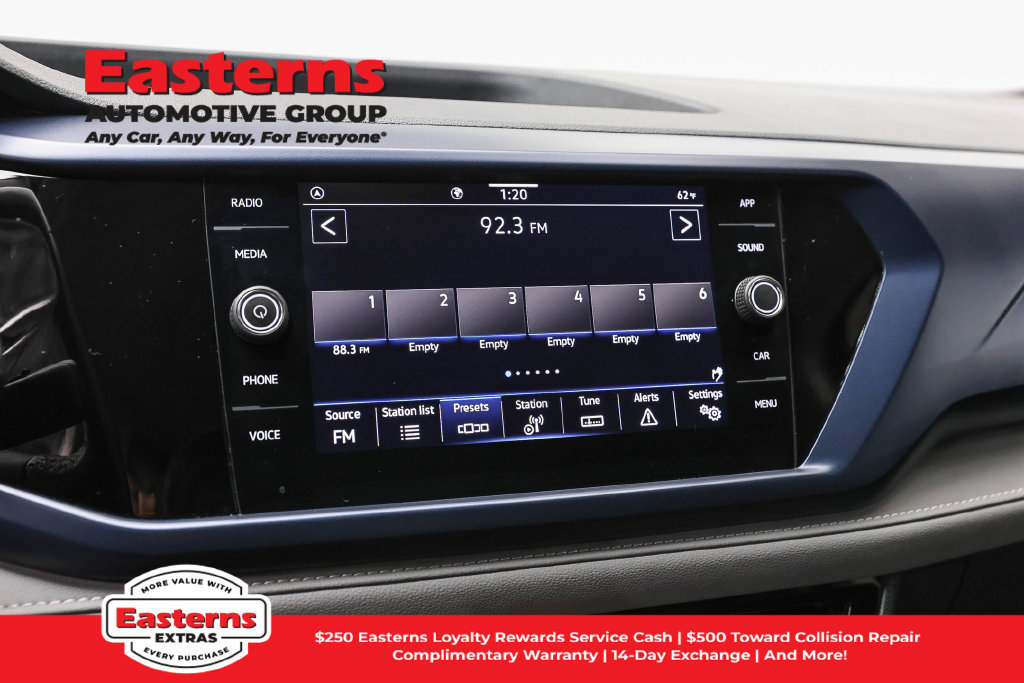 Used 2024 Volkswagen Taos SE FWD image 19