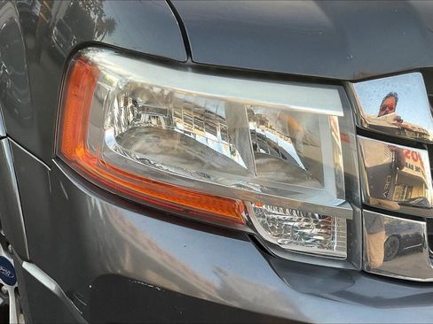 Used 2017 Ford Expedition XLT image 30