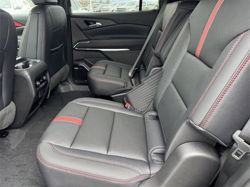 New 2026 Chevrolet Traverse RS w/ LPO, Floor Liner Package image 10