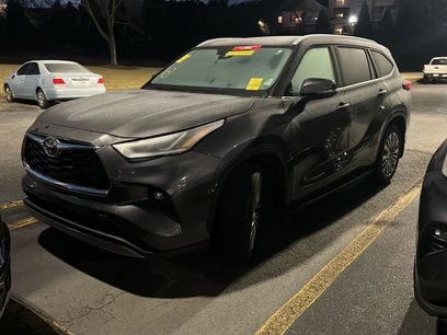 Used 2022 Toyota Highlander Platinum