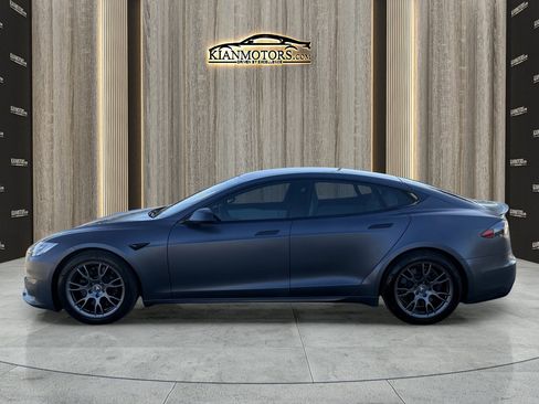 Used 2021 Tesla Model S Plaid image 4