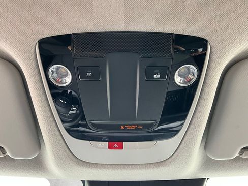 Used 2025 Kia Seltos S image 16