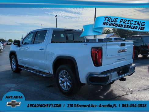 Used 2022 GMC Sierra 1500 SLT w/ SLT Premium Plus Package AWD/4WD image 6