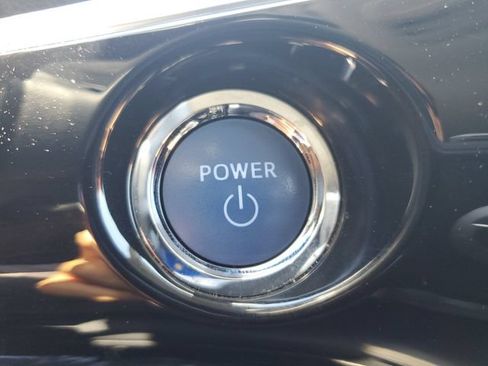 Used 2022 Toyota Prius Prime XLE FWD image 26