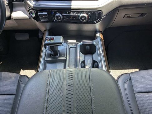 Used 2023 Chevrolet Silverado 1500 High Country w/ Technology Package AWD/4WD image 18