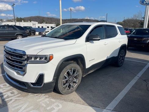 Used 2020 GMC Acadia SLE w/ Driver Convenience Package image 2