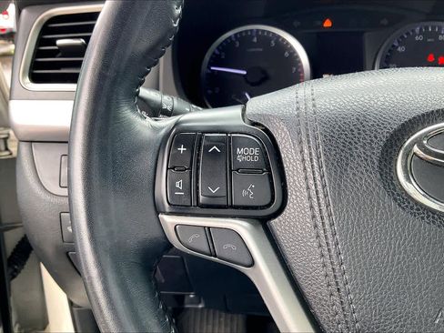 Used 2018 Toyota Highlander Plus image 19