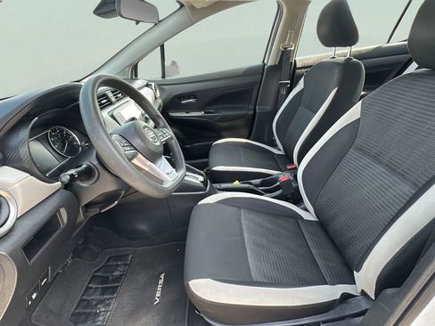 Used 2021 Nissan Versa SV FWD image 17