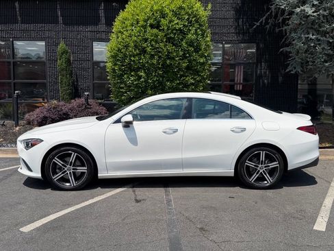 Used 2023 Mercedes-Benz CLA 250 w/ Premium Package image 10