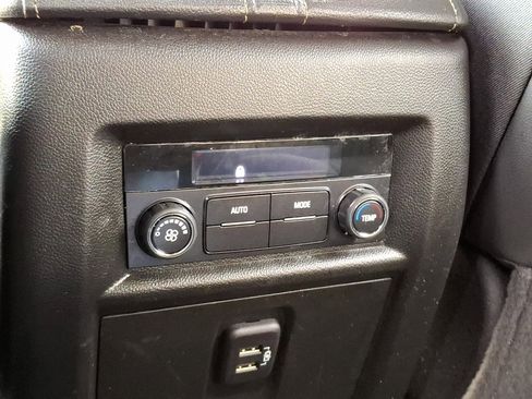 Certified 2023 Chevrolet Traverse LT image 12