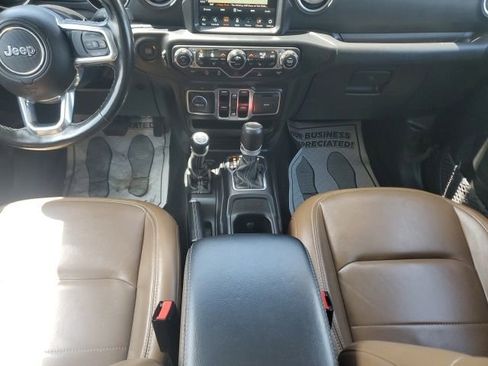 Used 2022 Jeep Gladiator Overland w/ Popular Equipment Package AWD/4WD image 22