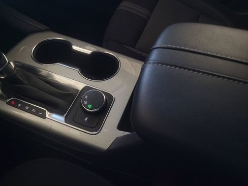 Used 2024 Chevrolet Blazer LT FWD image 26