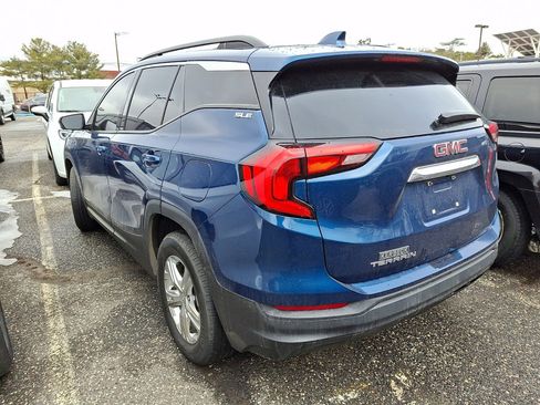 Used 2020 GMC Terrain SLE w/ Driver Convenience Package image 4